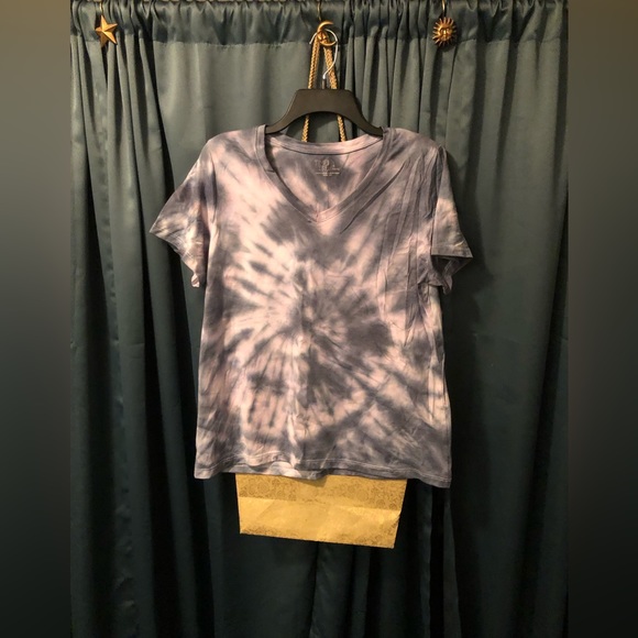 Tie dye, pink & Blue, beautiful color.         (Inventory tub #1) - Picture 2 of 5